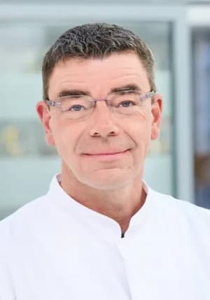Dr. med. Tom Vieler Oberarzt 4. Medizinische Klinik Städtisches Krankenhaus Kiel